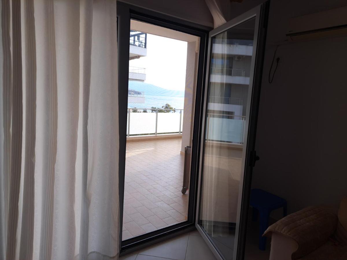 Aura Apartment Vlore Bagian luar foto