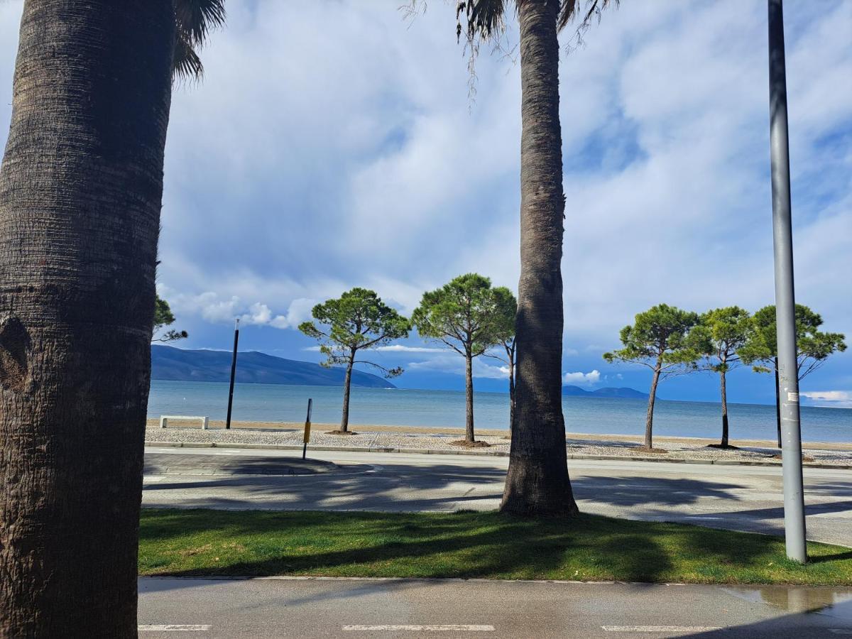 Aura Apartment Vlore Bagian luar foto